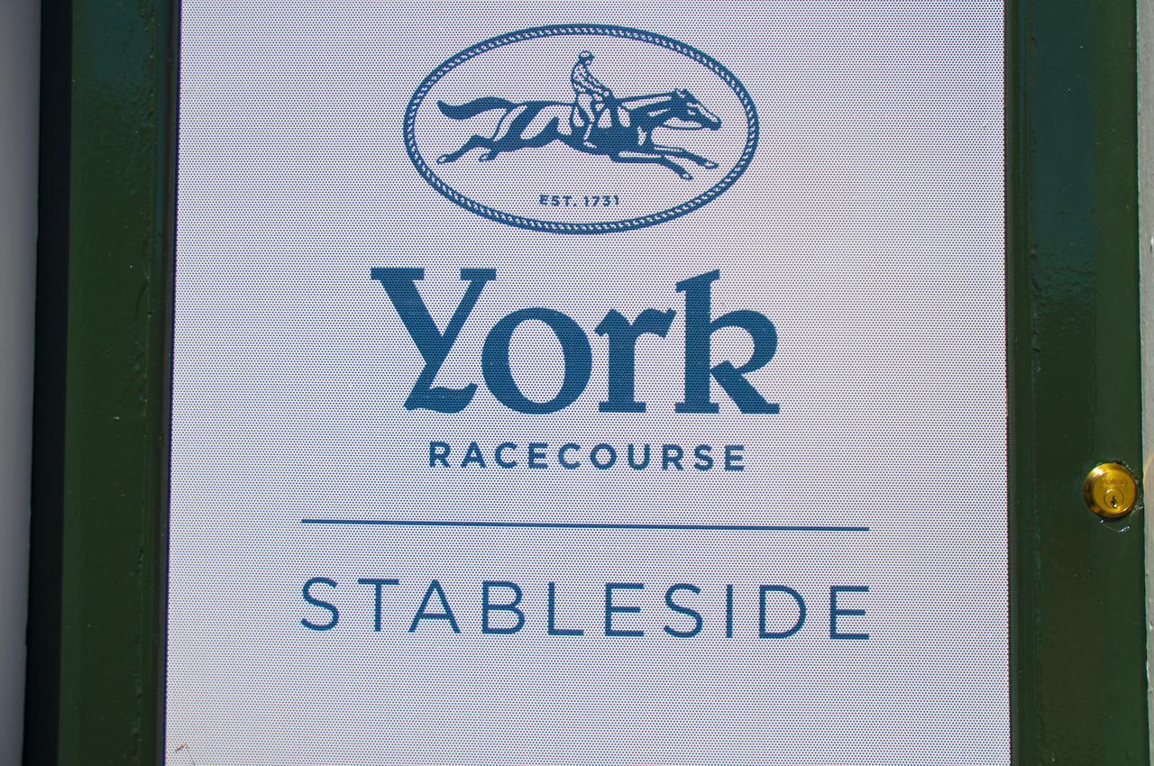 מלון Stableside At York Racecourse מראה חיצוני תמונה